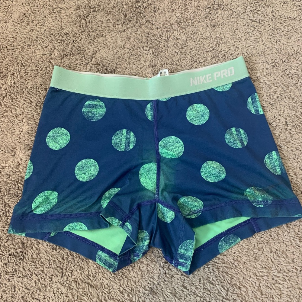 Nike pro spandex shorts size M